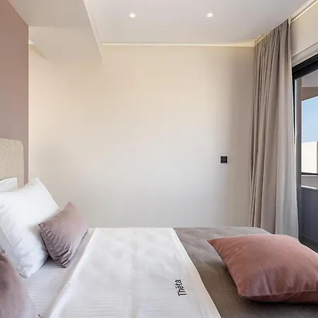 Theta Boutique 4*
