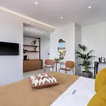 Theta Boutique 4*