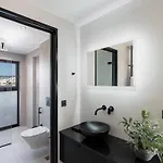 Theta Boutique 4*