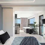 Theta Boutique 4*