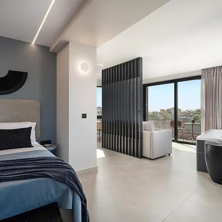 Hotel Theta Boutique *