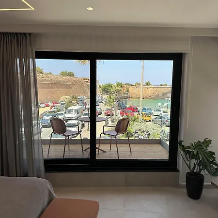 Theta Boutique Hotel 4*