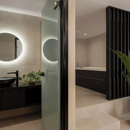 Theta Boutique فندق