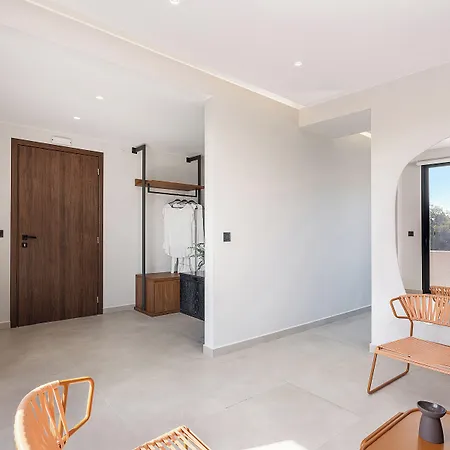 Theta Boutique ハニア