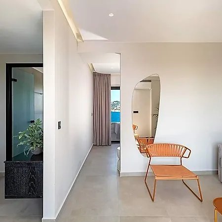 Theta Boutique Hotel 4*