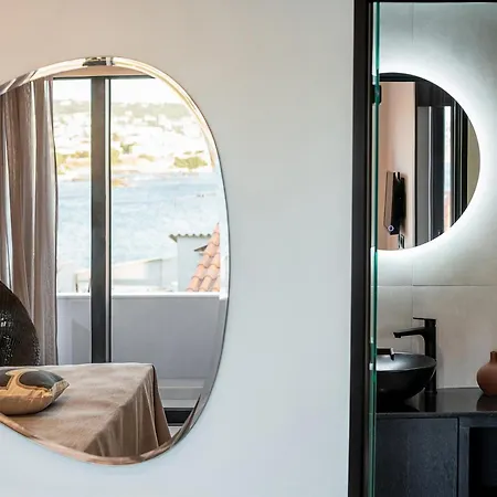 Theta Boutique Hotel *