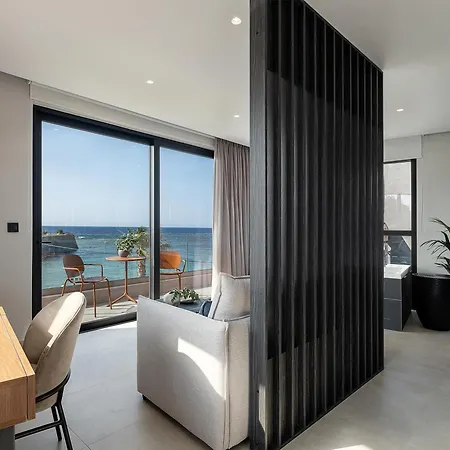 Theta Boutique Hotel *