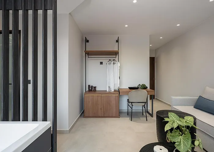 Theta Boutique Hotel 4*