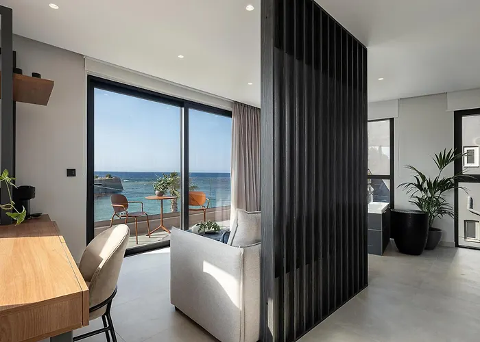 Theta Boutique Hotel 4*